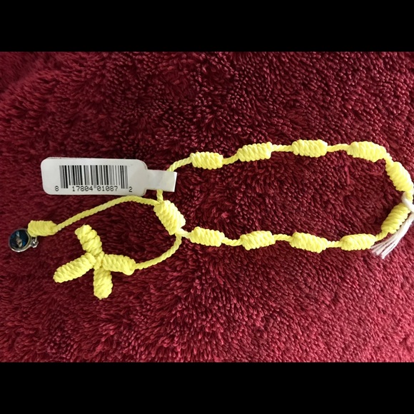 Knotted Bracelet Yellow Cross & Charm - Picture 5 of 5